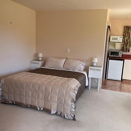 Carrickfergus Cottage Unit 1 Harihari Экстерьер фото
